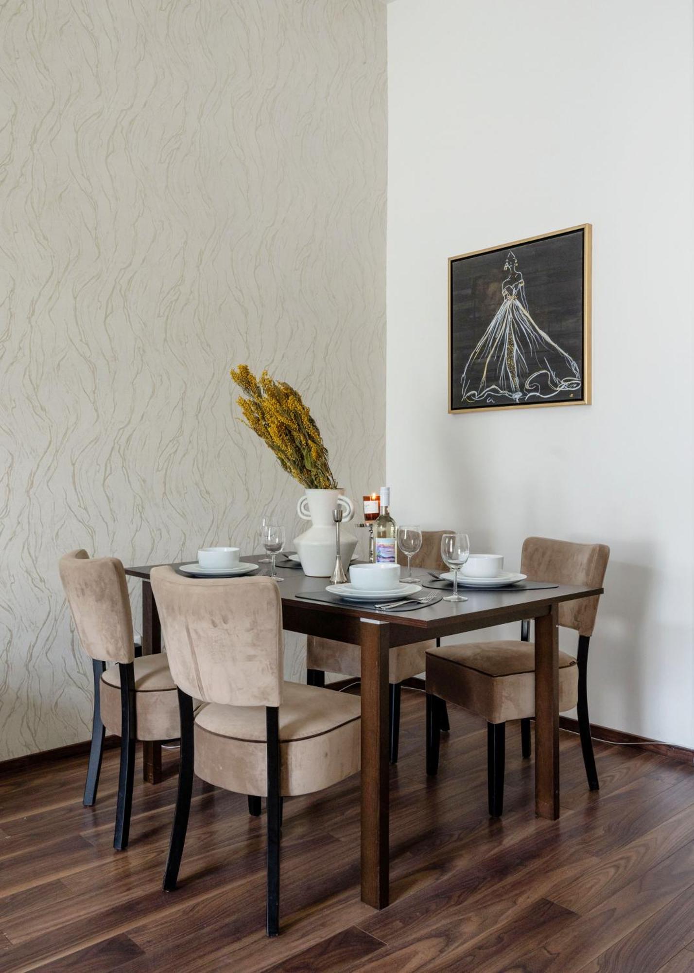 Discover Your Retreat-walk To Parliament Apartment *