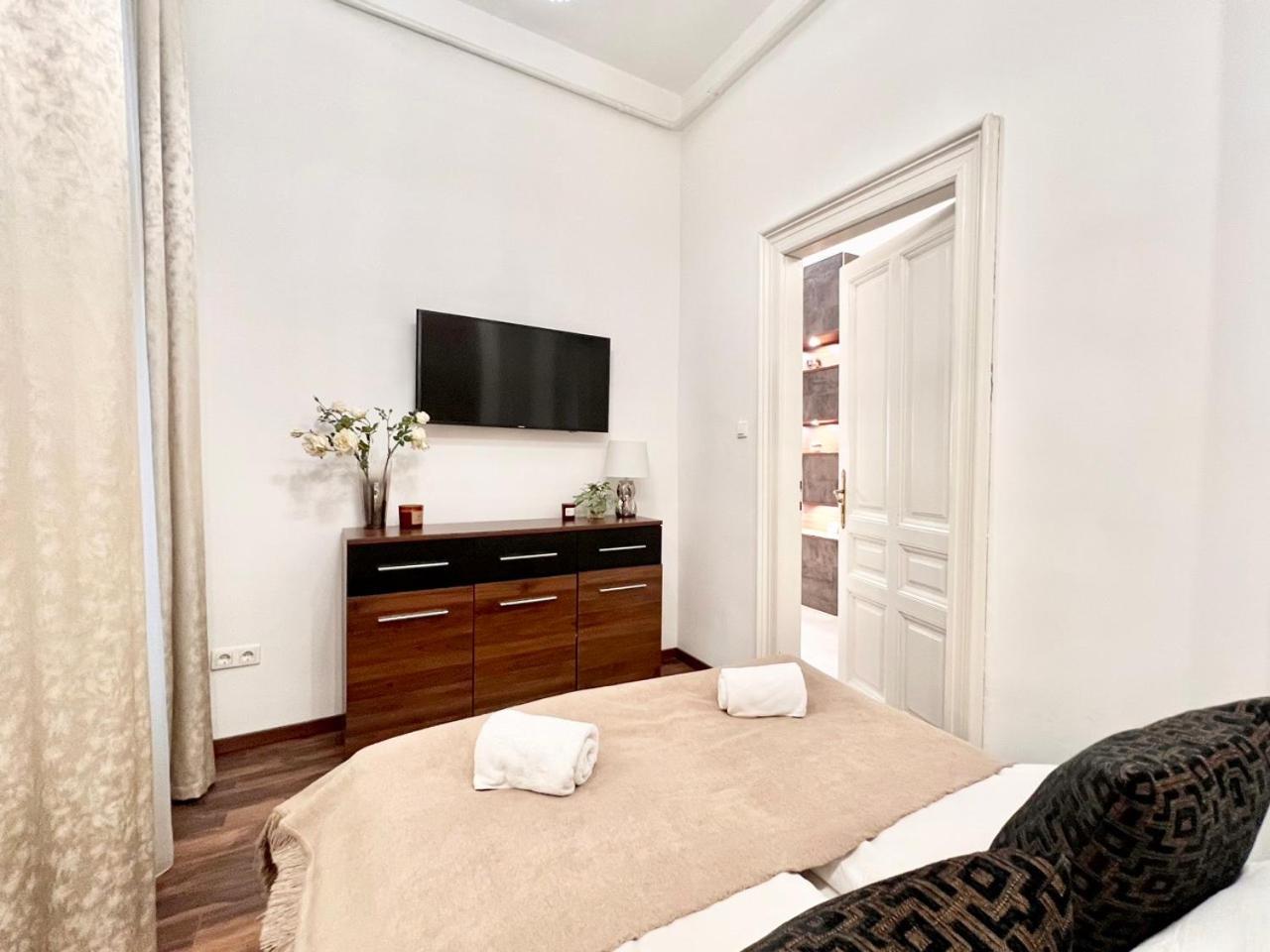 Discover Your Retreat-walk To Parliament Apartamento Budapeste